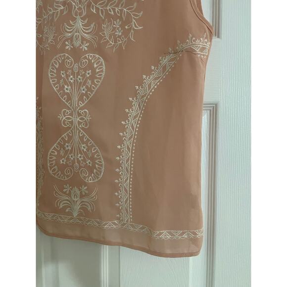 Champagne & Strawberry sleeveless peach and white embroidered top medium - Picture 5 of 8
